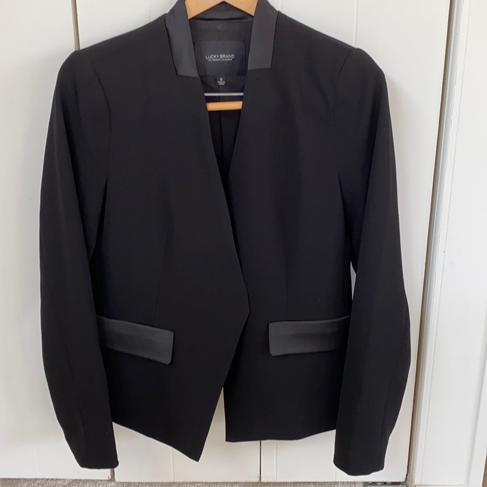 Lucky Brand Tuxedo Blazer (size 6)